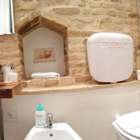 La Lanterna Bed & Breakfast 3*